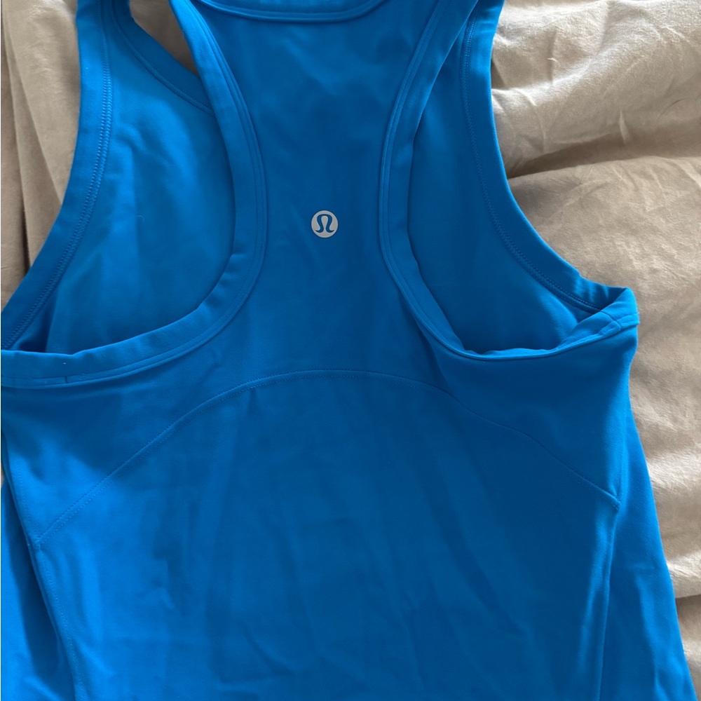 Lululemon tank size 4